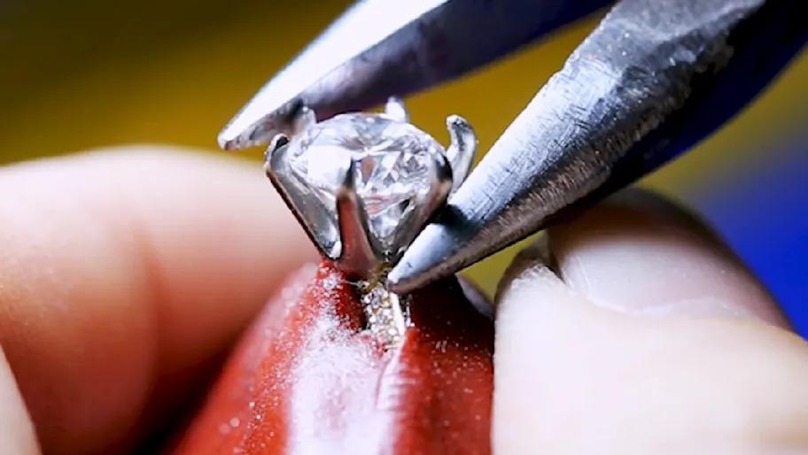 Cultured Diamonds Stone Setting
